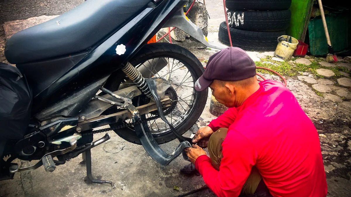 Ban Motor: Arti Kode Ukuran, Usia Pakai, dan Harga