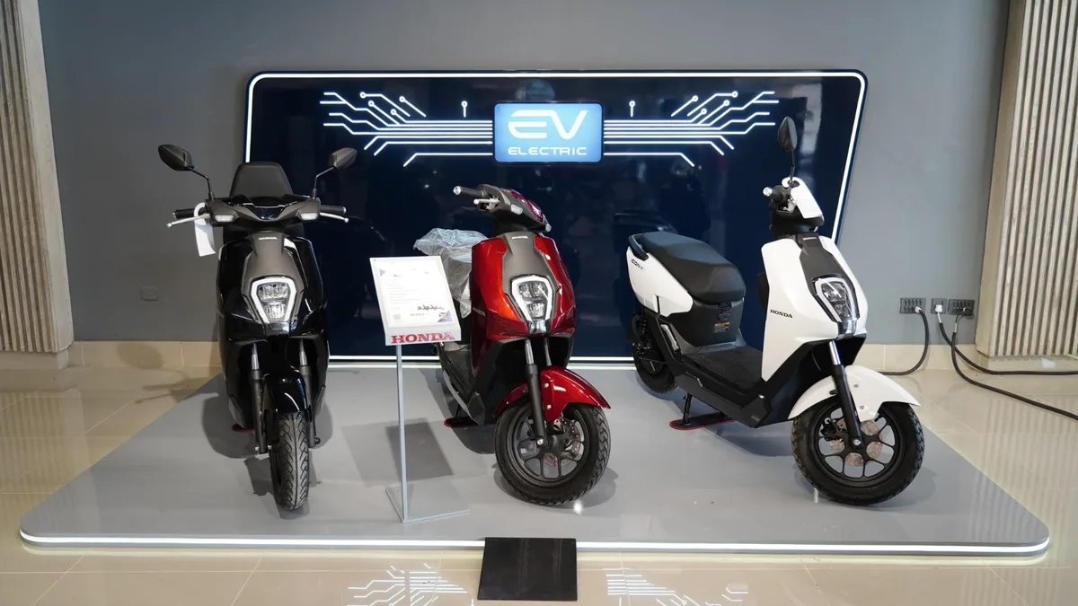 Harga Motor Listrik Indonesia 2026: Honda dan Polytron