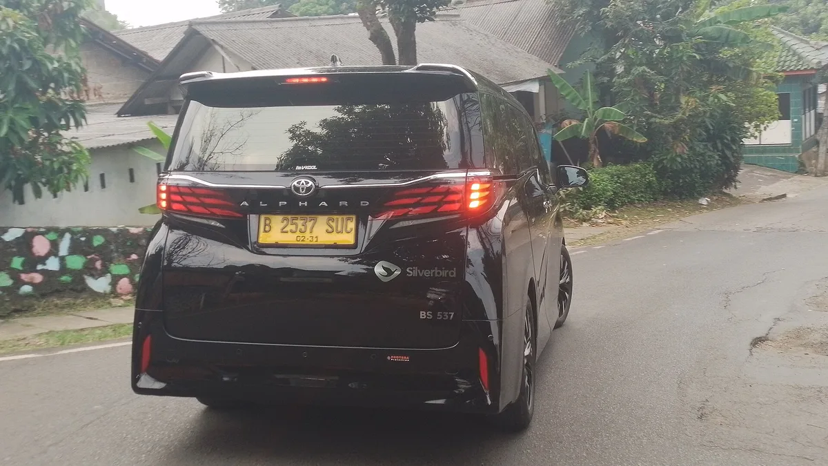 Toyota Alphard: Banderol, Tipe, dan Ongkos Kepemilikannya